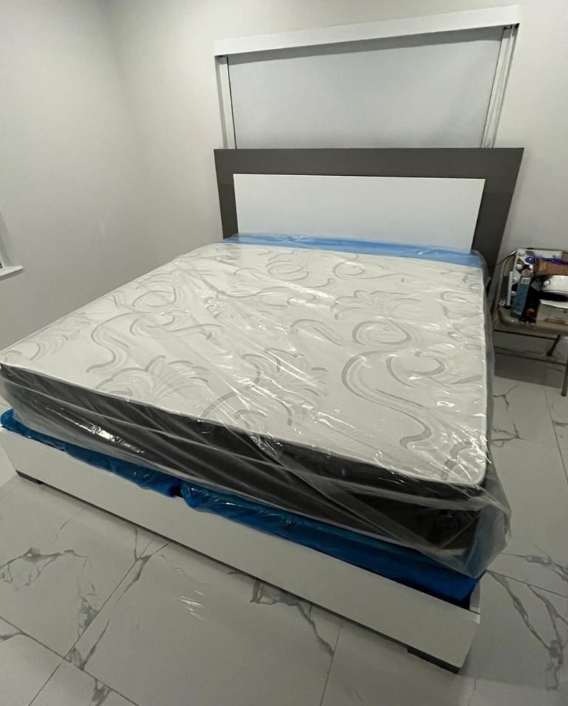 King Size Regular Mattress and Box Spring